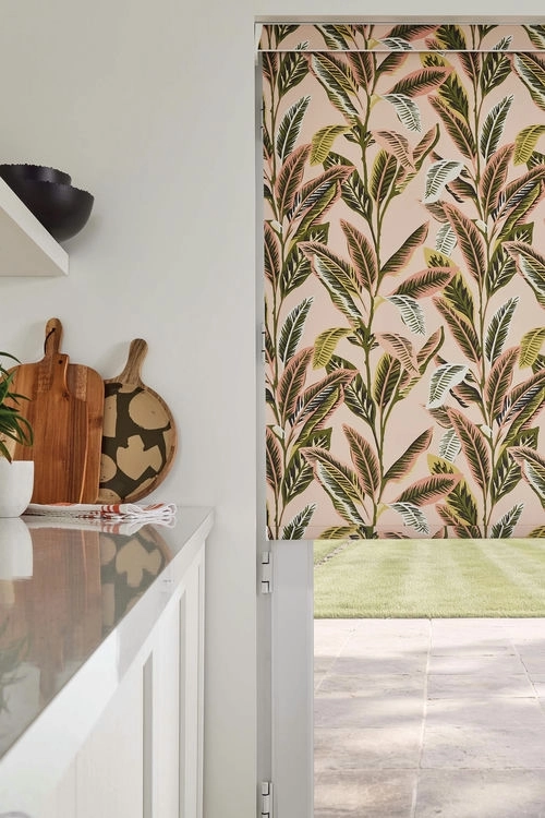 https://postmyblinds.co.uk/hub/blinds/roller-blind/tropical-palm-fiesta-roller-blind-6.webp