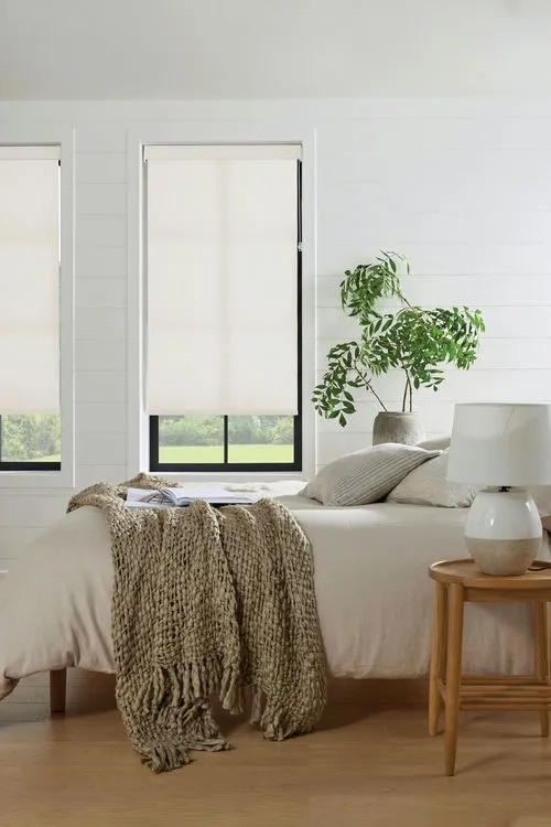 https://postmyblinds.co.uk/hub/blinds/roller-blind/vermont-cotton-roller-blind-4.webp