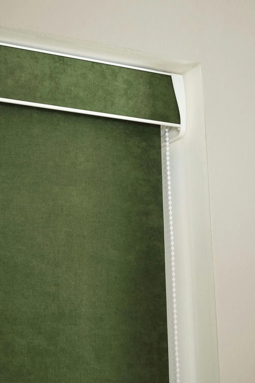 https://postmyblinds.co.uk/hub/blinds/roller-blind/windsor-blackout-vine-roller-blind-7.webp
