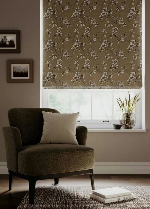 https://postmyblinds.co.uk/hub/blinds/roman-blind/duet-biscuit-roman-blind-2.webp