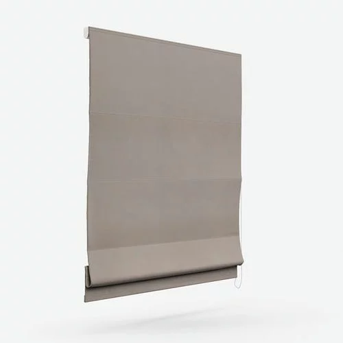 https://postmyblinds.co.uk/hub/blinds/roman-blind/katherine-otter-roman-blind-3.webp