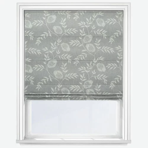 https://postmyblinds.co.uk/hub/blinds/roman-blind/naomi-chrome-roman-blind-2.webp