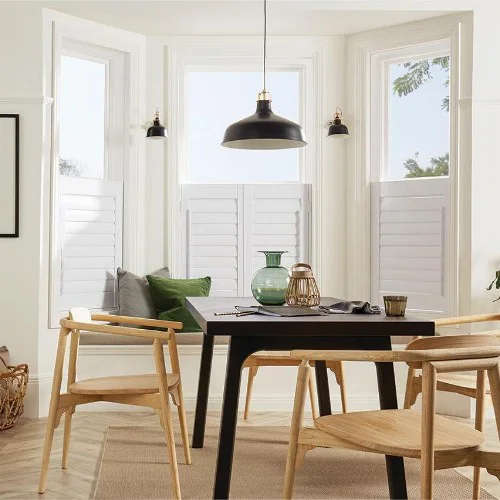 https://postmyblinds.co.uk/hub/blinds/shutter-blind/moira-arctic-white-shutter-blind-3.webp