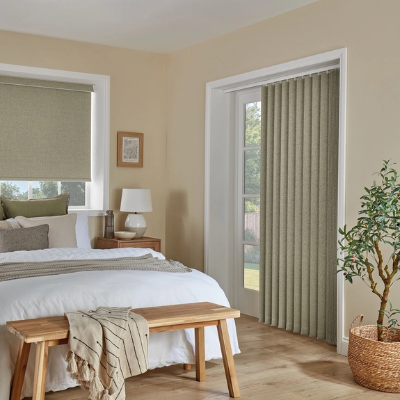 https://postmyblinds.co.uk/hub/blinds/vertical-blind/matrix-blackout-reed-vertical-blind-4.webp