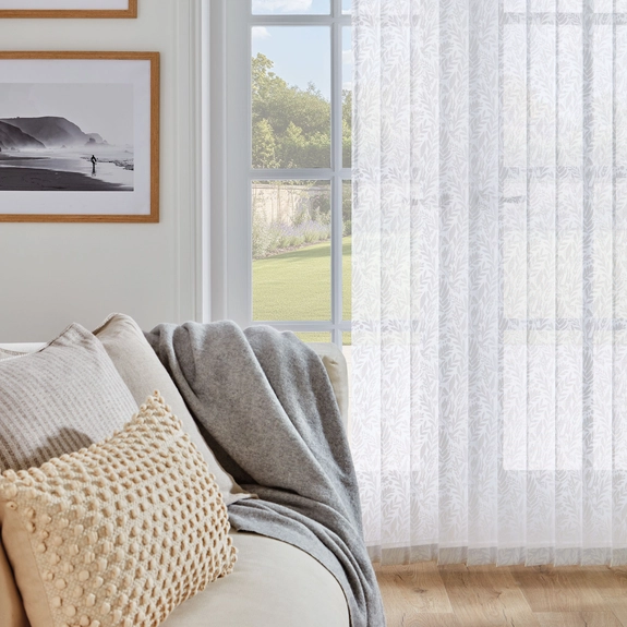 https://postmyblinds.co.uk/hub/blinds/vertical-blind/petal-white-vertical-blind-2.webp